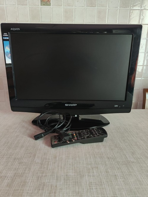 Vendo TV SHARP LCD Colour 19'' Nera